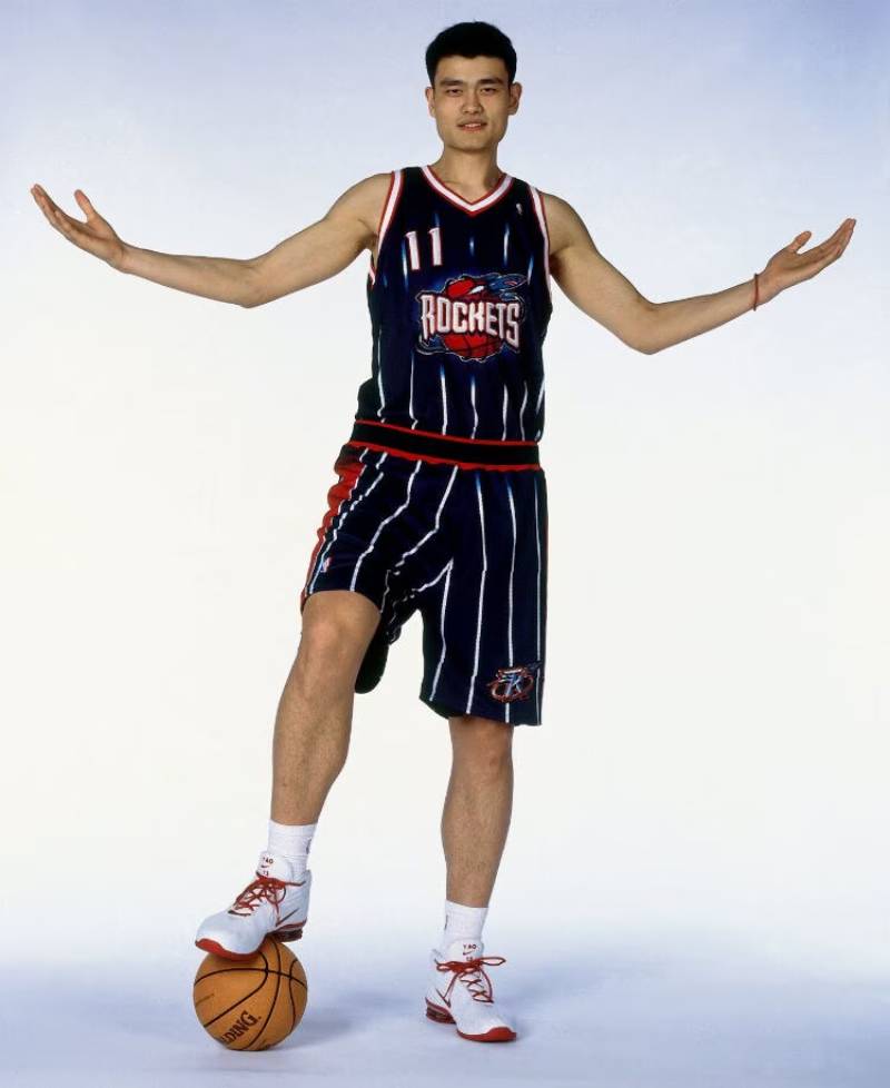 Top Cầu Thủ Bóng Rổ Cao Nhất Trong Lịch Sử - Những Con Ong Khổng Lồ 4 Yao Ming